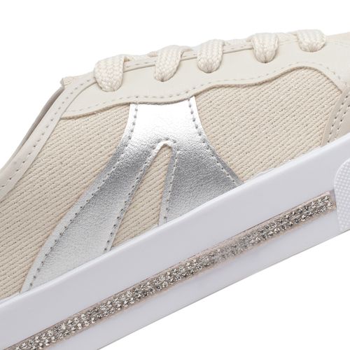 Tênis Feminino Moleca com Detalhe Metalizado Off White