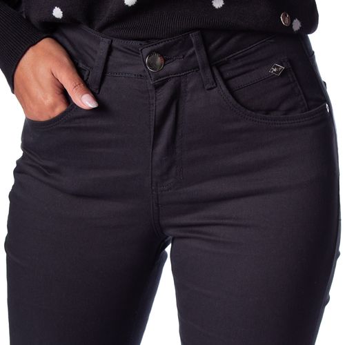 Calça de Sarja Feminina Max Denim Flare Premium Preto