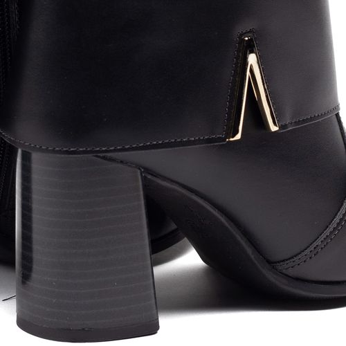 Bota Feminina Ramarim com Capa Preto