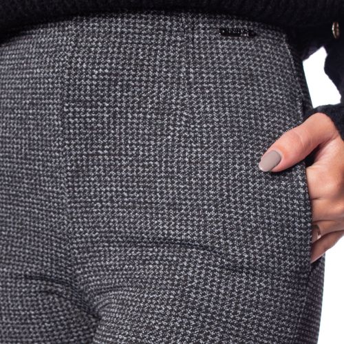 Calça Feminina Bruna e Bia Skinny Jacquard Preto