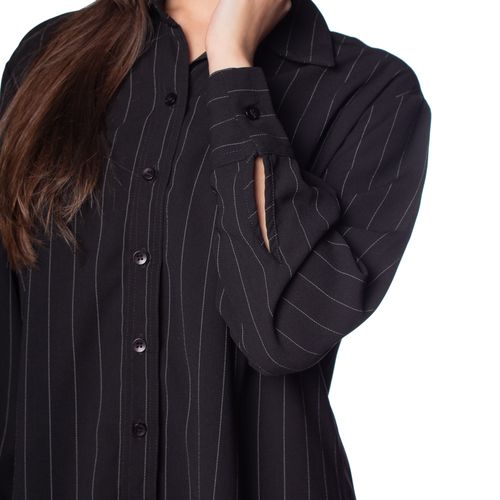 Camisa Feminina Milani Risca de Giz Preto
