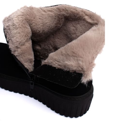 Bota Feminina Via Marte Cano Curto com Pêlo Preto