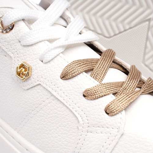 Tênis Feminino Via Marte com Detalhes Metalizados Branco/dourado