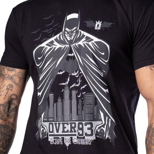 Camiseta Masculina Over Surf Batman em Gotham City Preta