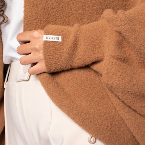 Casaco Feminino Biamar Pluma Manga Ampla Marrom Claro