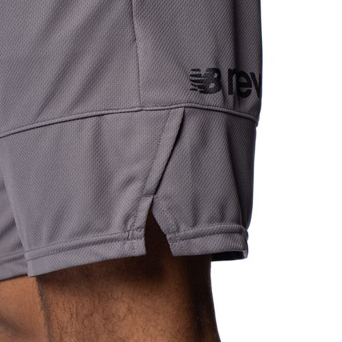 Bermuda Masculina New Balance Tenacity 9 Cinza