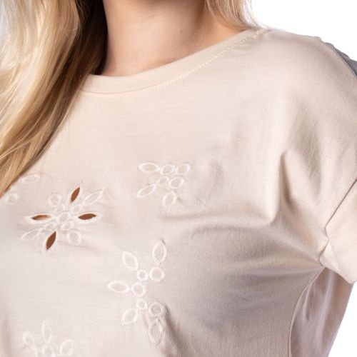 T-Shirt Feminina Olho Fatal Algodão com Bordado Bege Claro
