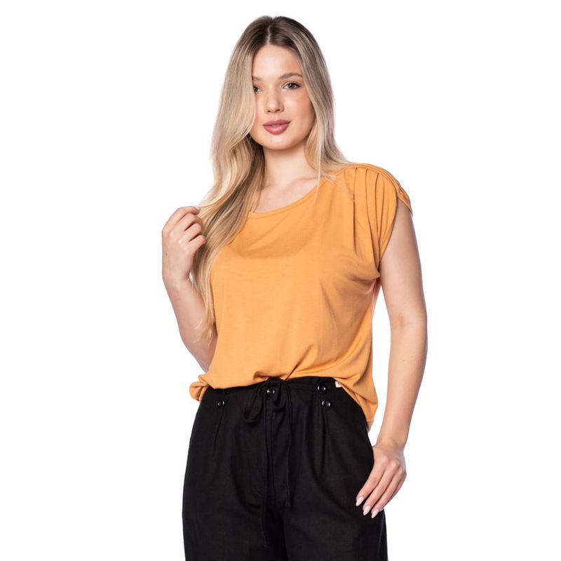 blusa-feminina-giraffe-manga-curta-pregas-62378-caramelo-10.40490-a