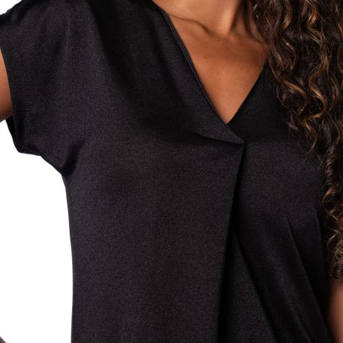 Blusa Feminina Giraffe com Prega Frontal Preto