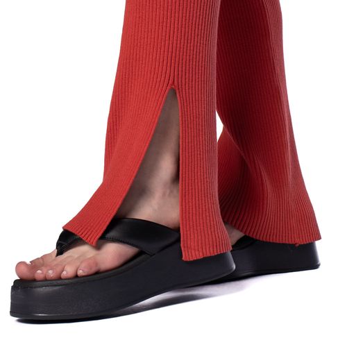 Calça Feminina Biamar Canelada com Fendas Vermelho