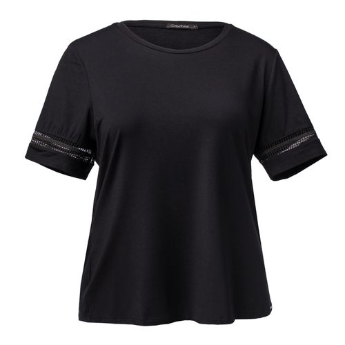 T-Shirt Feminina Olho Fatal Plus Size Bordado nas Mangas Preta