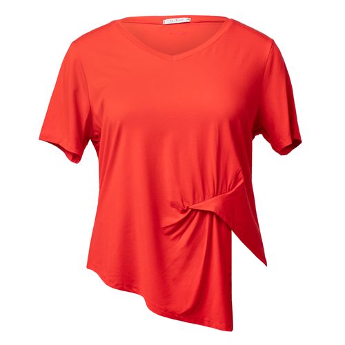 T-Shirt Feminina Olho Fatal Plus Size com Recorte e Drapeada Vermelha