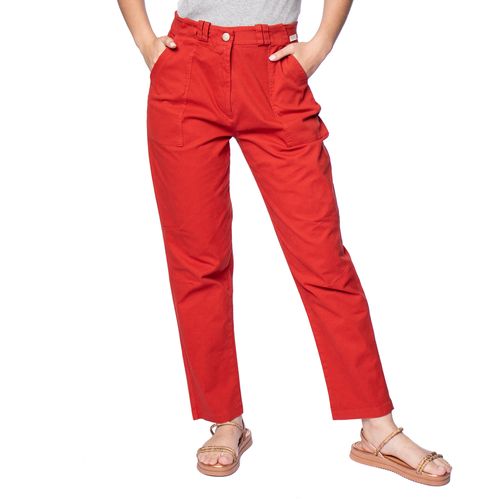 Calça Feminina Biamar em Sarja com Bolsos Aplicados Vermelho