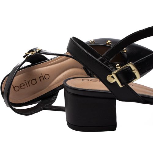 Sapato Feminino Beira Rio Bico Fino Napa com Detalhes Dourados Preto