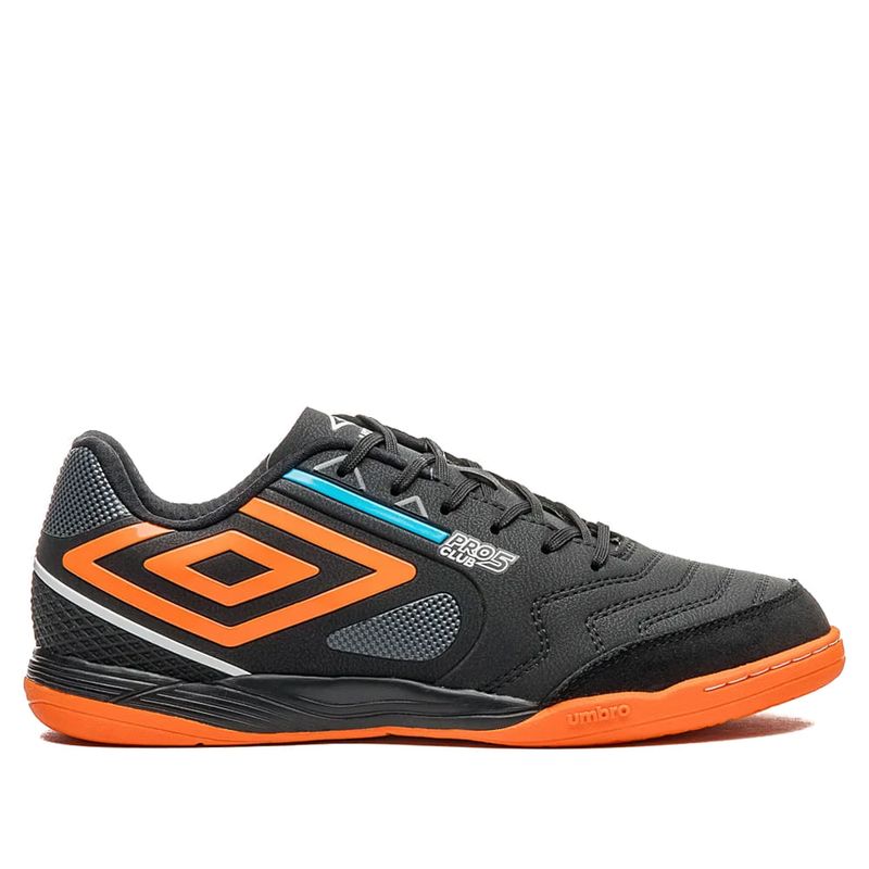 chuteira-futsal-umbro-pro-5-bump-club-preto-laranja-10.42365-a.jpg