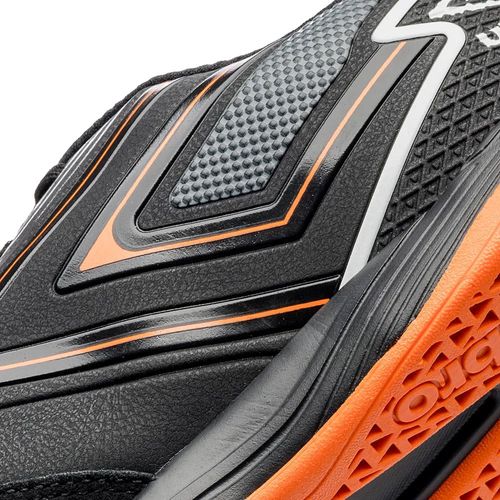 Chuteira Futsal Umbro Pro 5 Bump Club Preto/Laranja