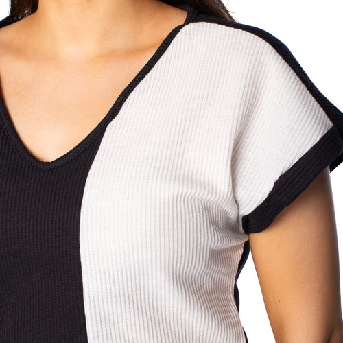 Blusa Feminina Giraffe Bicolor Texturizada Preto/branco
