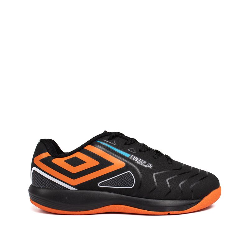 chuteira-futsal-infantil-umbro-u07fb00092.163--pro-5-jr--preto-laranja-10.42363-a-.jpg