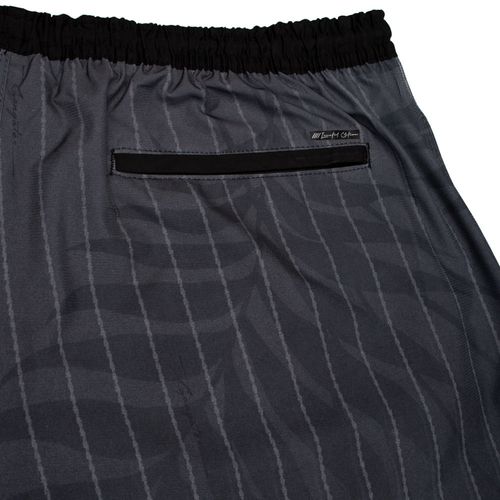 Short Masculino Gangster Plus Size Estampado com Linhas e Cordão Cinza Escuro