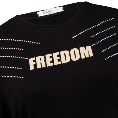 Camiseta Feminina Rovitex Plus Size Estampada Freedom com Pedrarias Preta