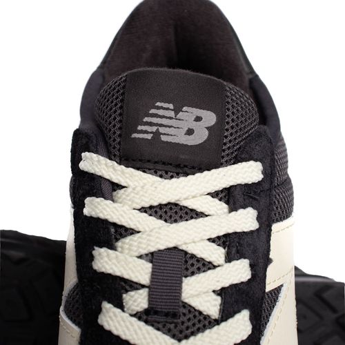 Tênis Masculino New Balance 370 Preto/bege