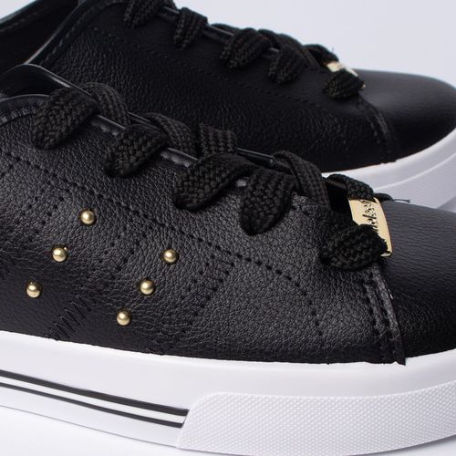 Tênis Feminino Moleca Napa Floather com Aplicações Preto/Dourado