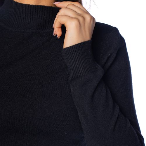Blusa Feminina Facinelli Tricot Gola Média Lisa Preto