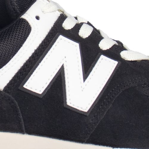 Tênis Unissex New Balance 574 Preto/Bege Claro