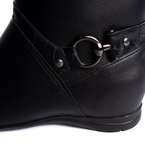 Bota Feminina Comfortflex Cano Curto Preto