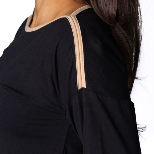 Blusa Feminina Giraffe Manga Longa Decote Canoa Preto