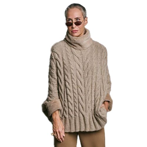 Capa Feminina Biamar Tricot Trançado c/ Pelo Gola/Punho Bege