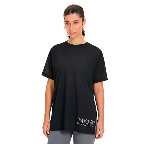 Camiseta Feminina New Balance Essentials Tecido Leve Preto