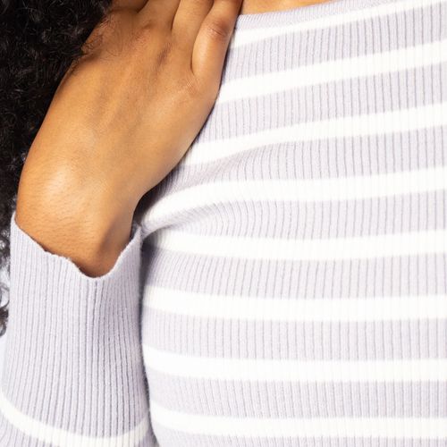Blusa Feminina Blue Rose Cropped Branco/Lilás
