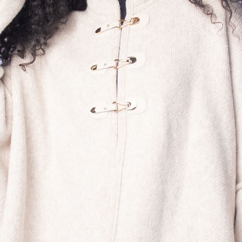 Capa Feminina Biamar Tricot Oversized Bege Claro