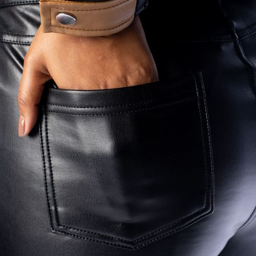 Calça Feminina Facinelli PU Preto