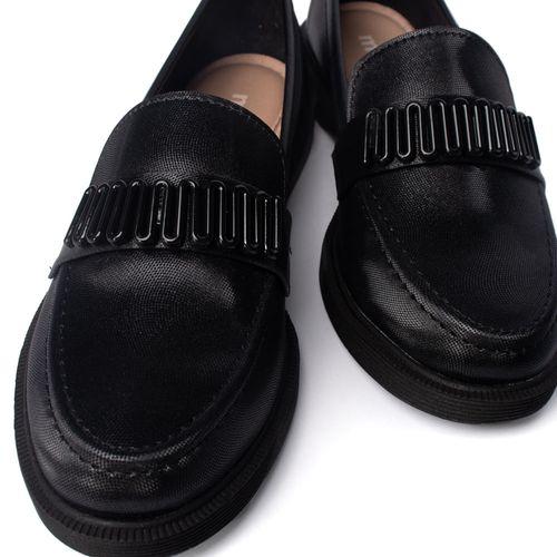Mocassim Feminino Moleca Napa Cetim Detalhe Preto