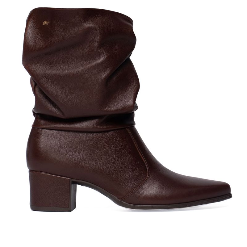 bota-feminina-pegada-280901-01-couro-soft-touch-pinhao-10-46605-a