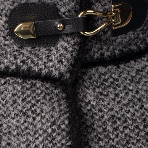 Capa Feminina Biamar Tricot Retangular Cinza/Preto
