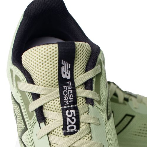 Tênis Masculino New Balance 520 V9 Verde Claro
