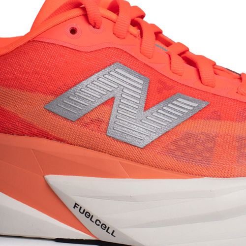 Tênis Feminino New Balance FuelCell Rebel v5 Coral Neon