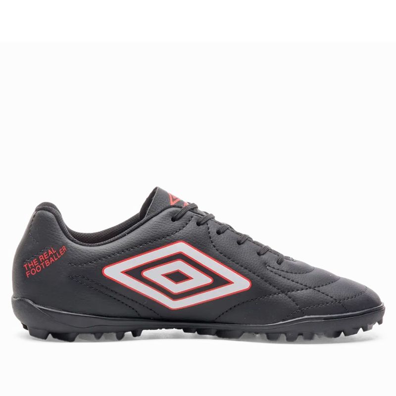 chuteira-masculina-umbro-society-u01fb00327-124-class-footballer-preto-branco-vermelho-10.49463-a