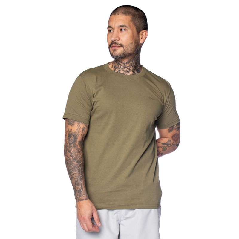 camiseta-masculina-gangster-10164854-gola-canelada-verde-oliva-10.49374-a