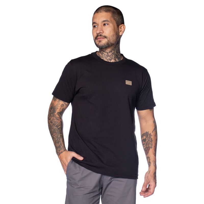 camiseta-masculina-gangster-10164683-gola-canelada-PRETO-10.49384-a