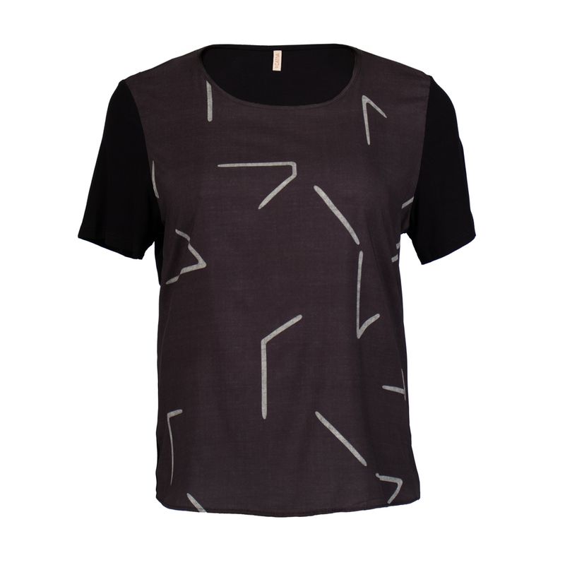 blusa-feminina-cativa-plus-size-estampada-c33964-preto-10.47589-a