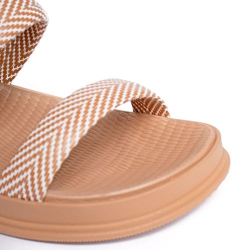 Chinelo Feminino Moleca Flatform Texturizado Bege/Branco