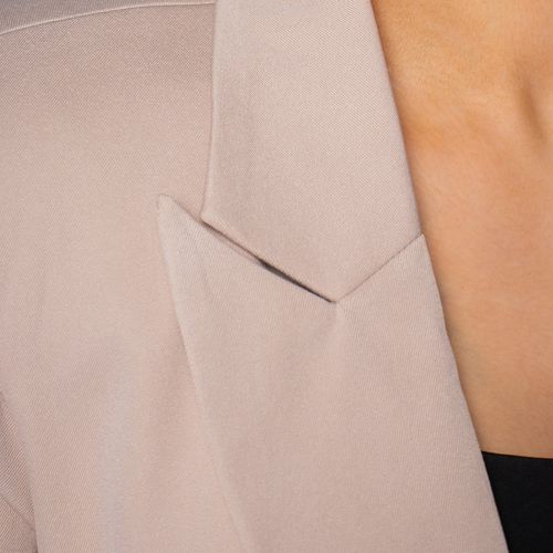 Blazer Feminino Pellini Alfaiataria com Bolsos Bege