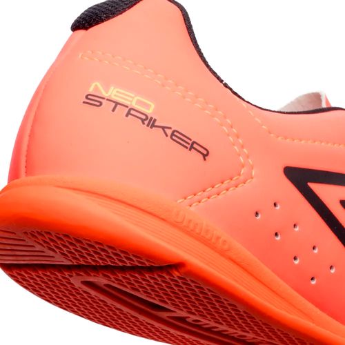 Chuteira Masculina Umbro Futsal Neo Striker Preto/Coral