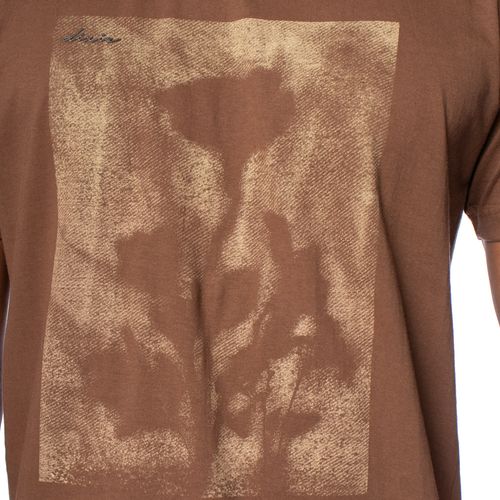 Camiseta Masculina Dixie Estampa Abstrata Marrom