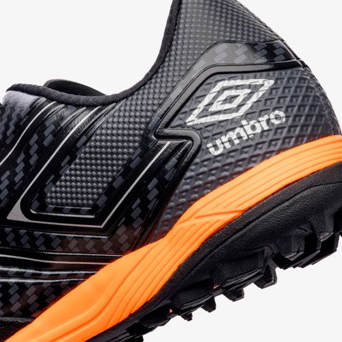 Chuteira Masculina Umbro Pro 5 Bump Club Preto/Laranja
