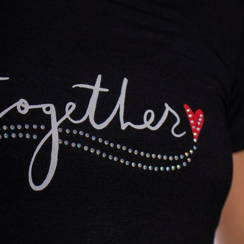 Blusa Feminina Vitória Estampa Lettering Strass Preto/Branco